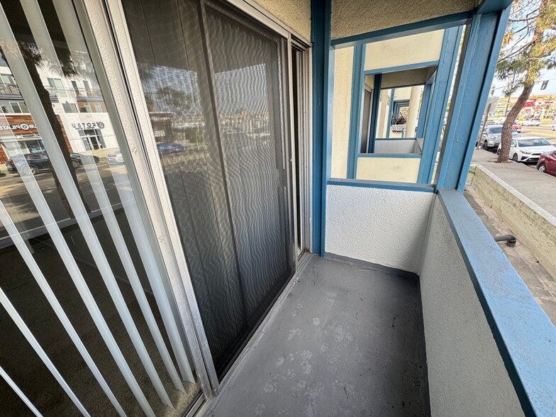 Building Photo - 5858 S Pacific Coast Hwy