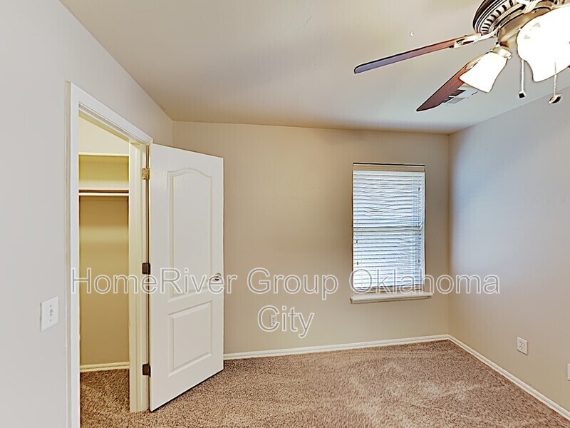 Building Photo - 2708 Busheywood Dr