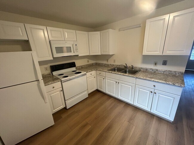 Building Photo - 34 Lafayette St