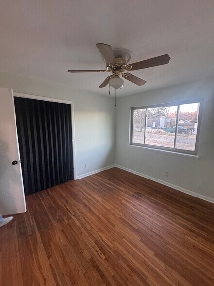 Building Photo - 5601 Sonora Dr