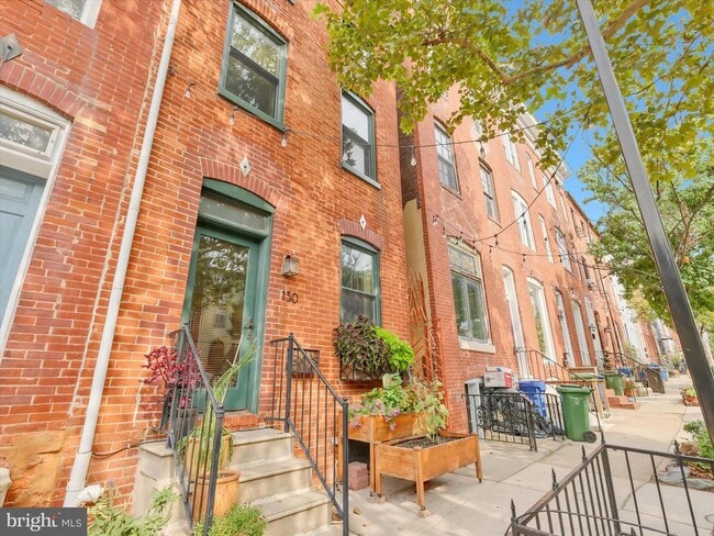 Building Photo - 130 S Washington St