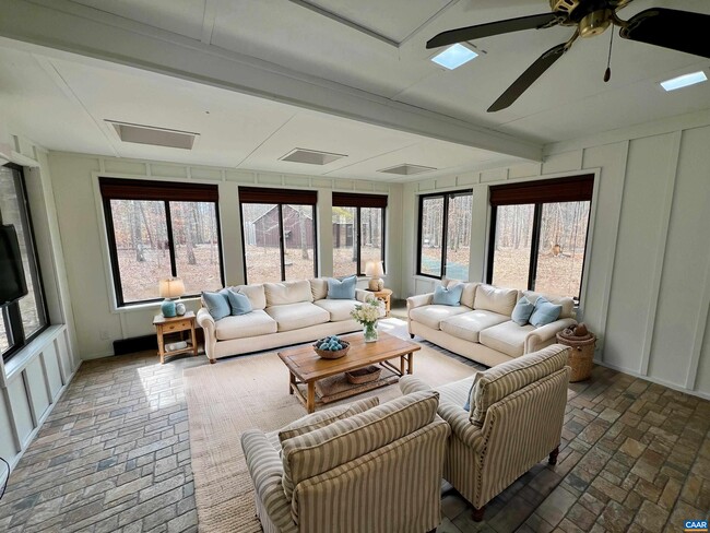 Building Photo - 2171 Hidden Knoll Dr