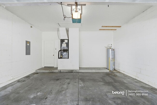 Building Photo - 1220 Cathcart Cir