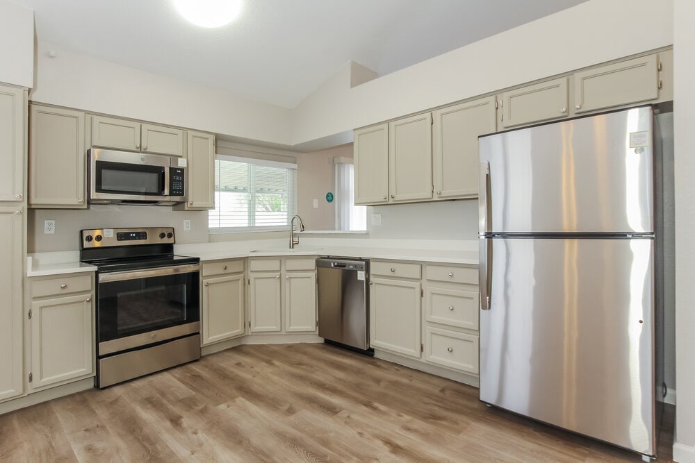 Building Photo - 5526 W Garden Dr