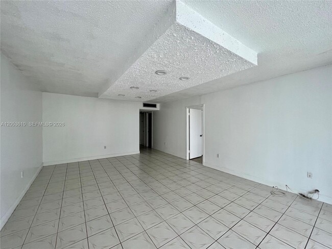 Building Photo - 5838 Collins Ave