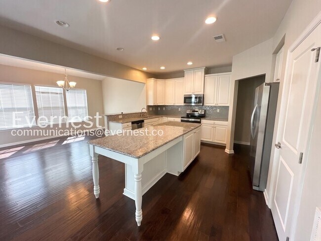Building Photo - Limited Time Special Offer / 4 Bed, 2.5 Bath Home with Garage / Pet-Friendly / Vouchers Accepted ...