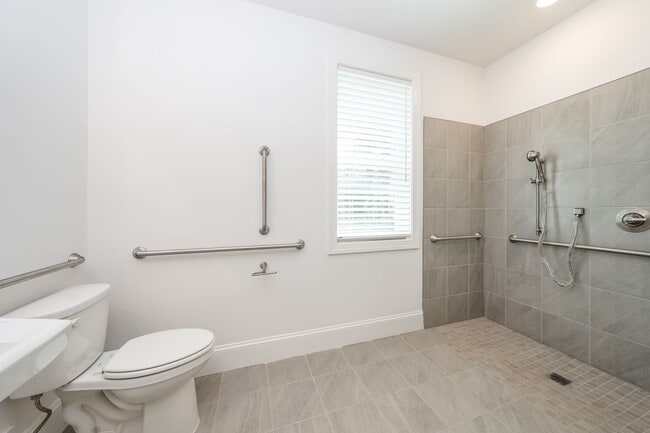 Building Photo - 3801 Lands End Ct