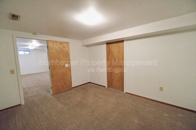 Building Photo - 7024 N Wiscomb St