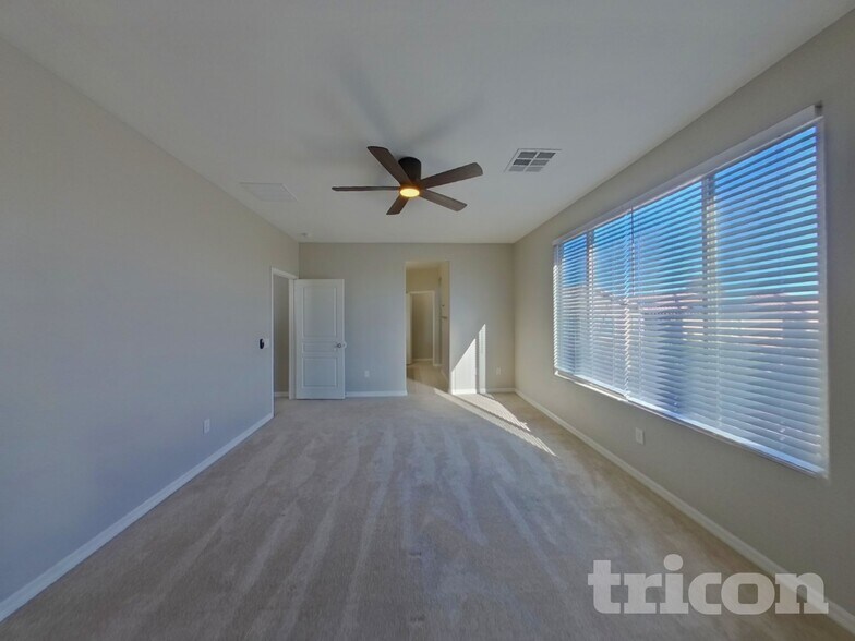 Building Photo - 10250 Copalito Dr