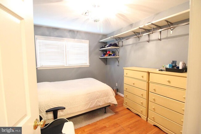 Building Photo - 4401 Jackson Pl