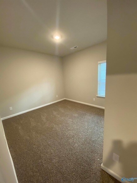 Building Photo - 14980 Westmeade Ln