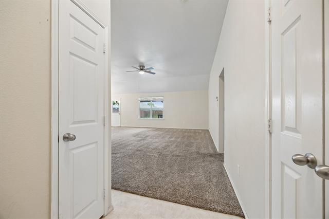 Building Photo - 209 Meadow View Ln
