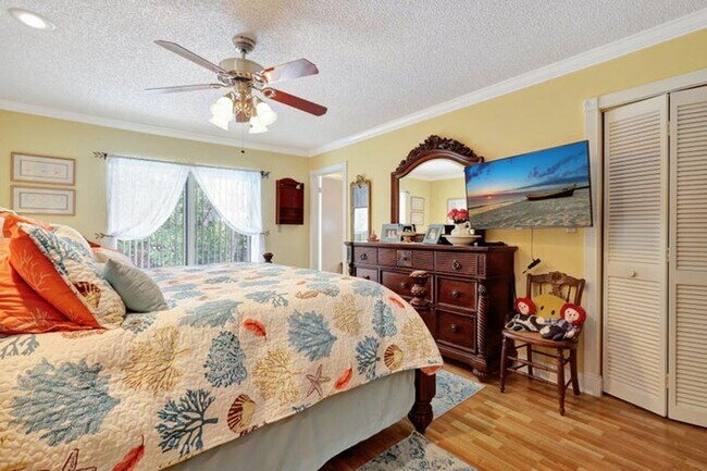 Building Photo - 455 Mohawk Ln