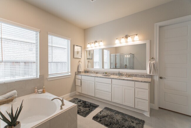 Building Photo - 73 Botanical Vista Dr