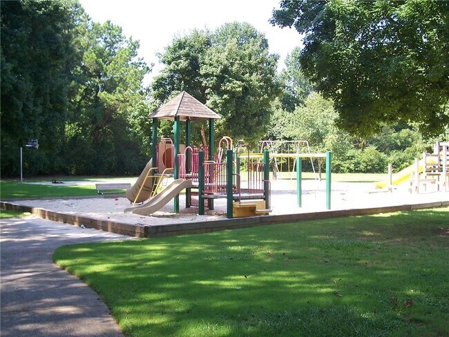 Building Photo - 10560 Willow Meadow Cir