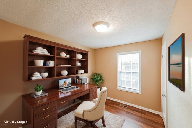 Building Photo - 2512 Circle Dr