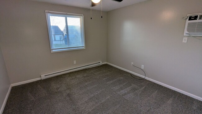 Building Photo - MN Cedar Village (827)