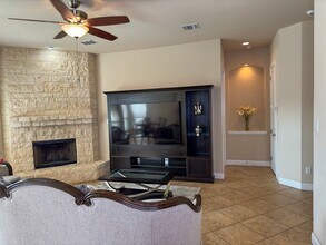 Building Photo - 809 Alpino