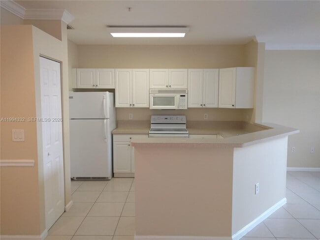 Building Photo - 4404 SW 160th Ave