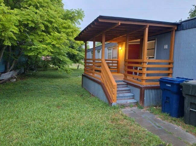 Building Photo - New Rental!!-Annaville/Calallen Area