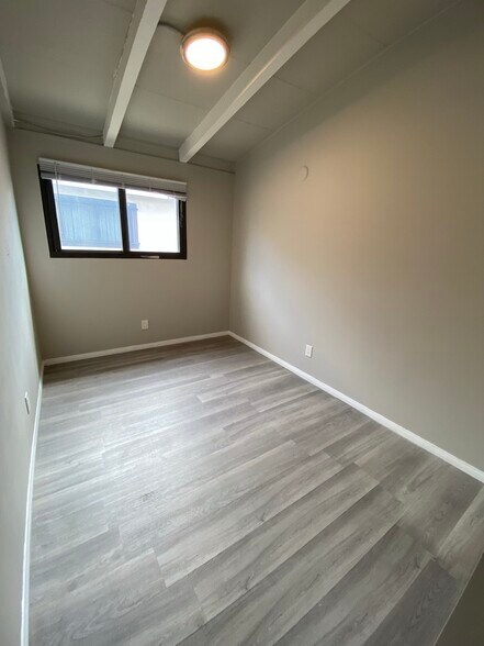 Building Photo - 2916 W Century Blvd
