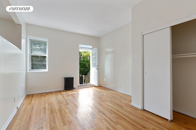 Building Photo - 50 S Oxford St