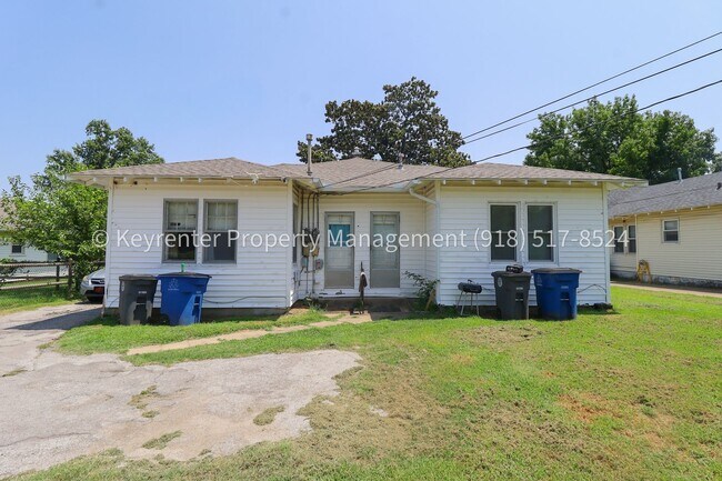 Building Photo - 1622 S Indianapolis Ave