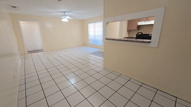 Building Photo - 1715 Bentley Blvd