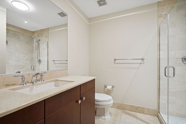 Building Photo - Upscale Living in Downtown DC! Pool, Gym, ...