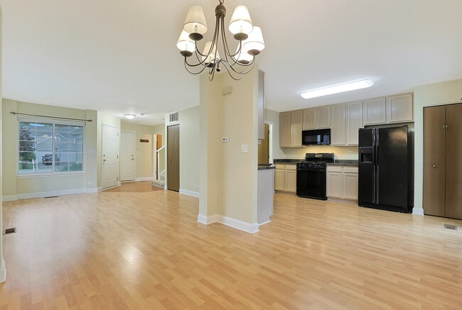 Building Photo - 3184 Impressions Dr