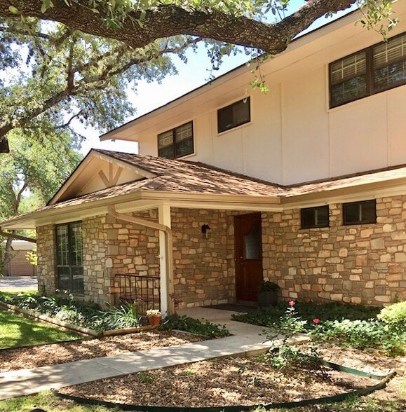 Building Photo - 6106 Vance Jackson Rd