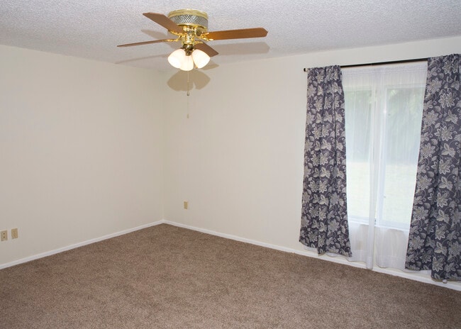Building Photo - 28435 Trident Ct