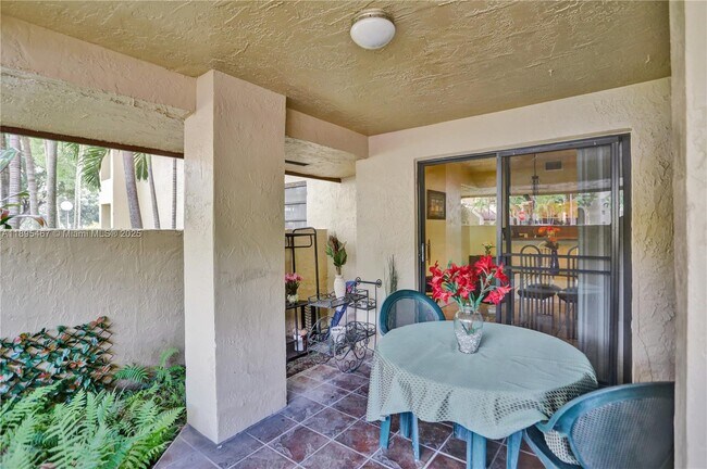 Building Photo - 9285 SW 125th Ave