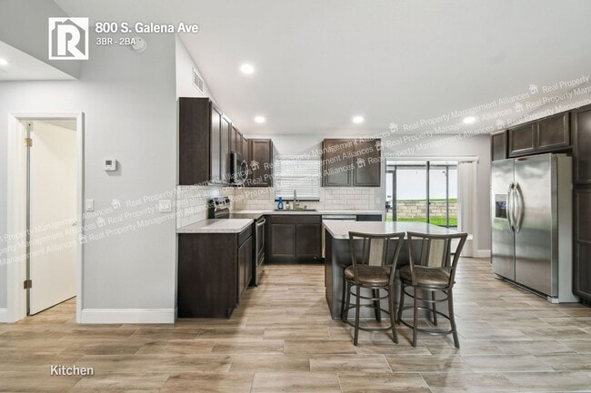 Building Photo - 800 S Galena Ave