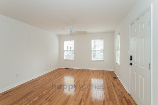 Building Photo - The Urban Retreat: Modern 3/1.5 Near Everything You Love