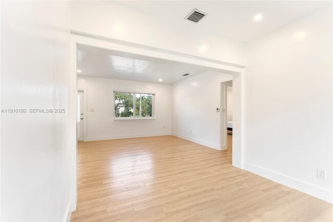 Building Photo - 810 NW 7th St