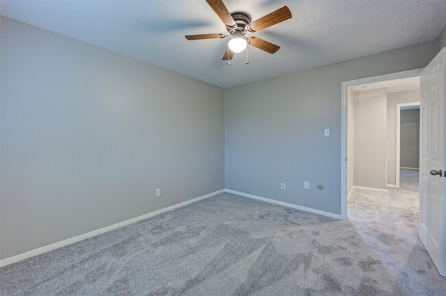 Building Photo - 3422 Mesquite Dr