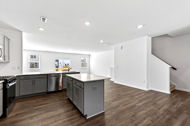Building Photo - Horton Park Gem: Spacious 4-Bed, 3.5-Bath Townhome