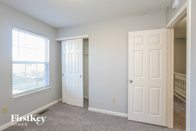 Building Photo - 6747 Wimbledon Dr