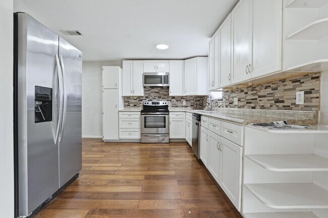 Building Photo - 5734 Arthington Ave