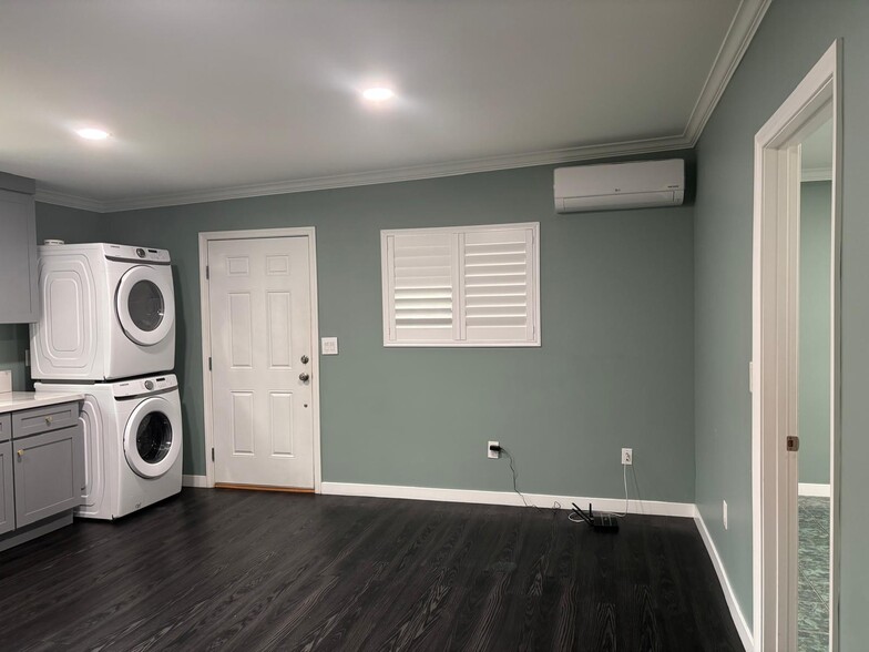 Mini split ac system - 1241 Christina Ct