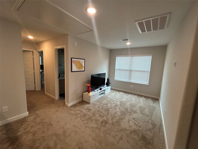 Building Photo - 1511 Revolution Way