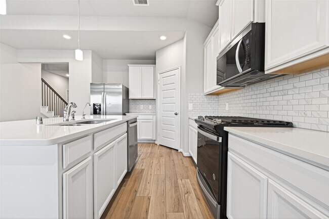 Building Photo - 1322 Eagle Pass Dr