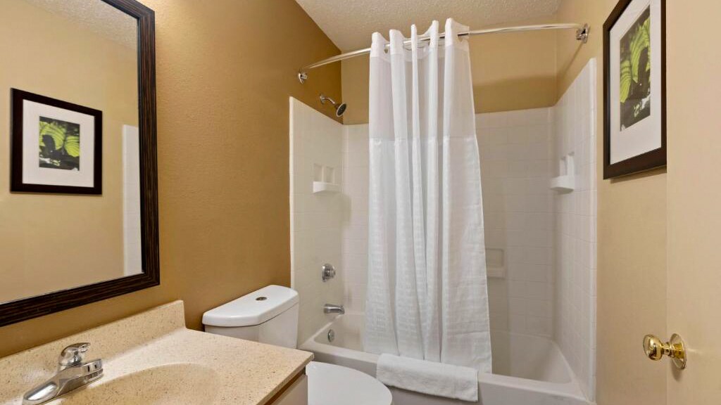 Building Photo - 5830 Westpark Dr