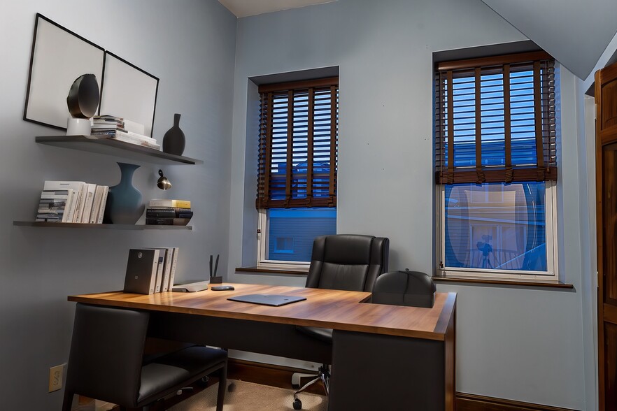 Home Office 2nd Floor - 2333 Sidney St