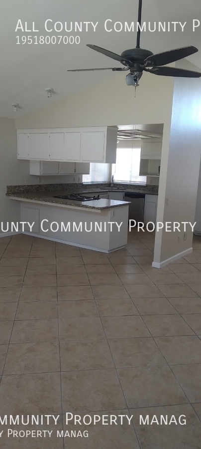 Building Photo - 3 Bed 2 Bath Home for Rent in Yucca Valley!