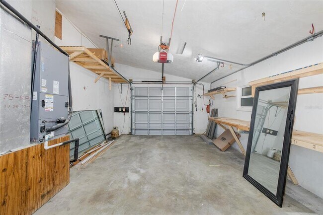 Building Photo - 211 Timberlane Dr