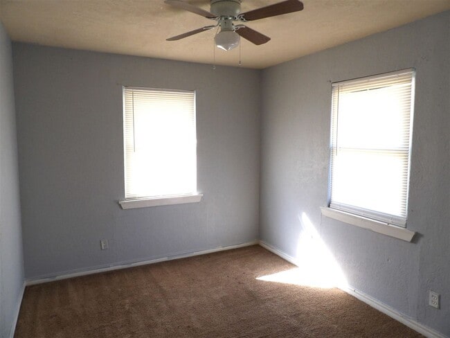 Building Photo - 2906 NW 19th St