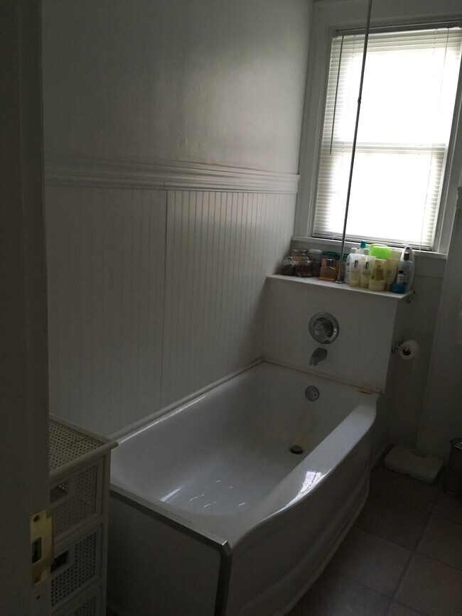 Building Photo - 4104 N College Ave