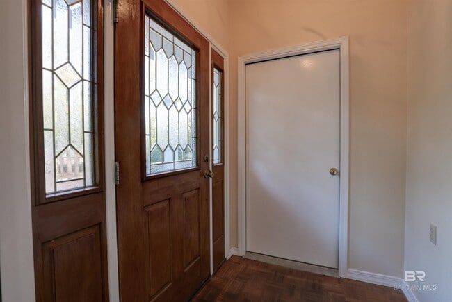 Building Photo - 12 Lancers Ln